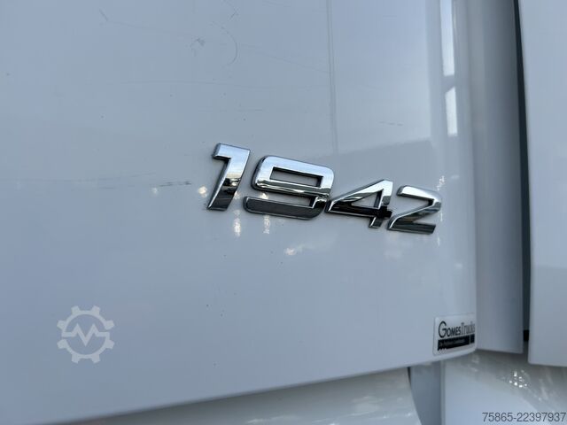 Standard tractor Mercedes-Benz Actros 1842 Streamspace / 457 dkm / NL Truck