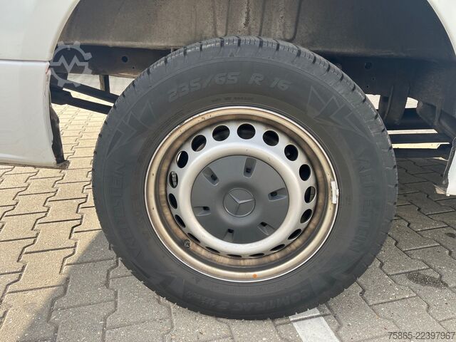 Delivery van Mercedes-Benz Sprinter 319 1.9 CDI / L4 H3 / RWD / / Leder / ...