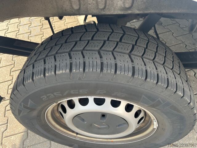 Delivery van Mercedes-Benz Sprinter 319 1.9 CDI / L4 H3 / RWD / / Leder / ...