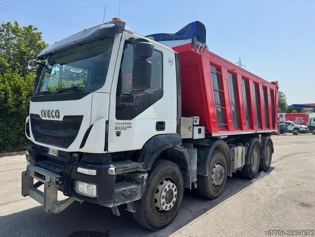 Roll-off tipper truck Iveco TRAKKER 500