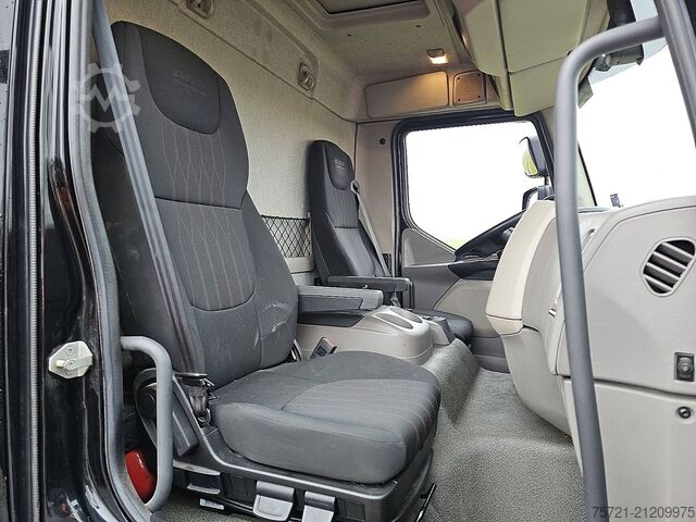 Koffer DAF LF 230 Bakwagen Laadklep!