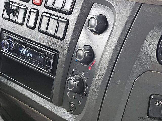 Koffer DAF LF 230 Bakwagen Laadklep!