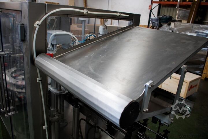 Cirio Germano MONOBLOCCO 6 TERMICHE Capsuling Machine (2014) Cirio Germano Kapselaufsetzer