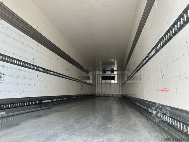 Refrigerated/freezer transport System Trailers - VeDeCar / Carrier Vector 1550 / Frigo / APK T...