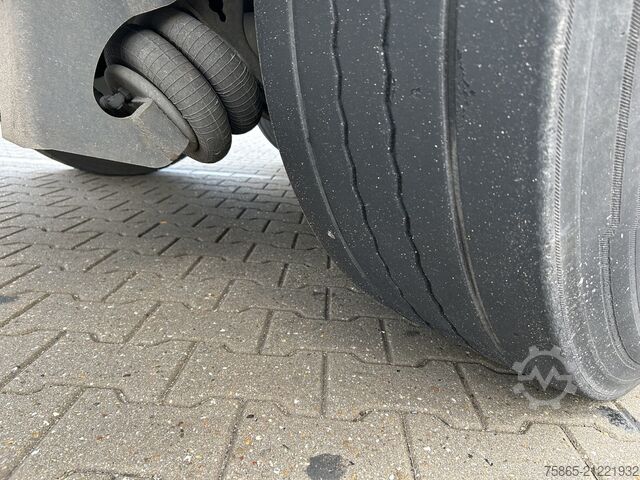 Refrigerated/freezer transport System Trailers - VeDeCar / Carrier Vector 1550 / Frigo / APK T...