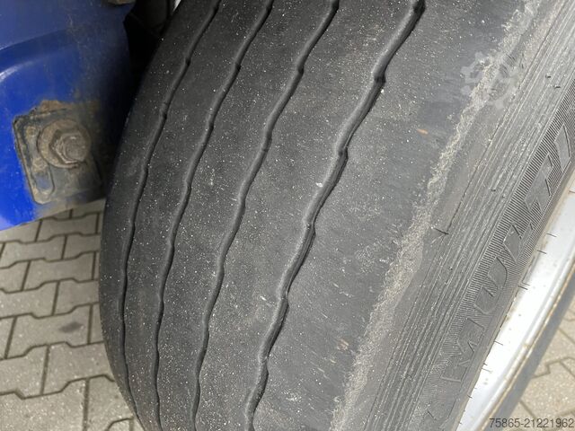 Refrigerated/freezer transport Krone Coolliner / Carrier Vector 1950 / Frigo Box / B...