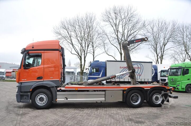 Hakenarmsystem Mercedes-Benz Actros 2548 6X2 + HIAB HAAKARM 21T