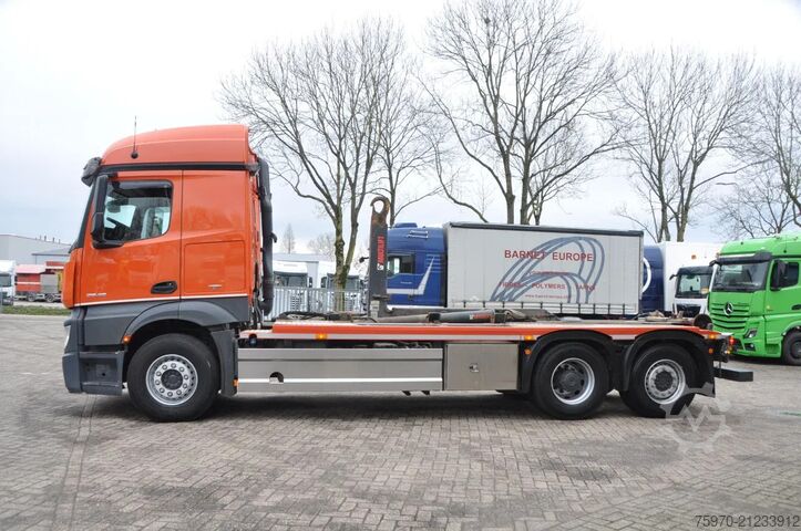 Hakenarmsystem Mercedes-Benz Actros 2548 6X2 + HIAB HAAKARM 21T