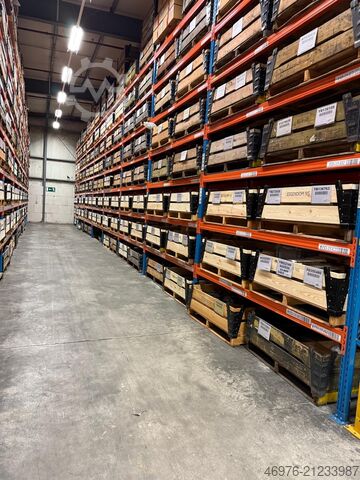 Hochregallager Palettenregaltraverse Stow Pal Rack NS / K: 100x50mm lichte Weite: 2.700 mm