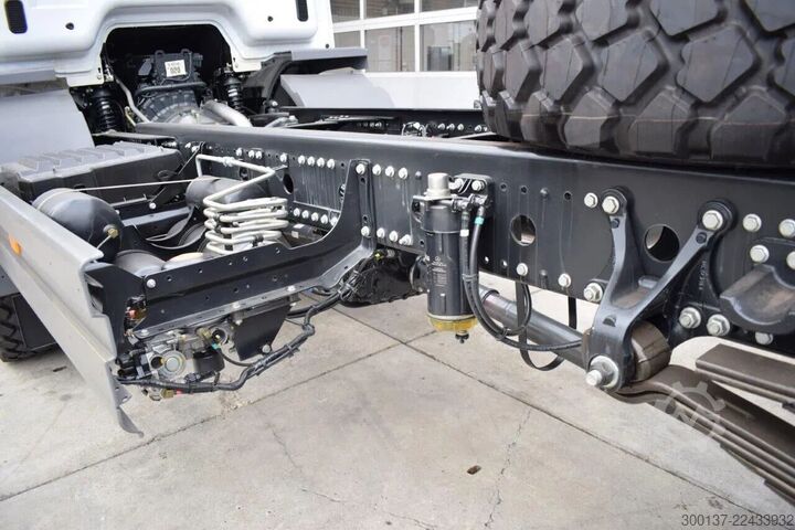 Chassis cab Mercedes-Benz Atego 1725 4x4 Chassis Cabin (3 units)