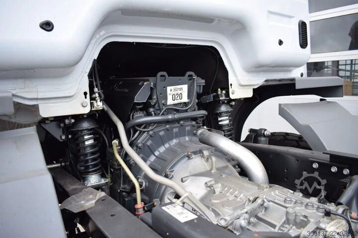 Chassis cab Mercedes-Benz Atego 1725 4x4 Chassis Cabin (3 units)