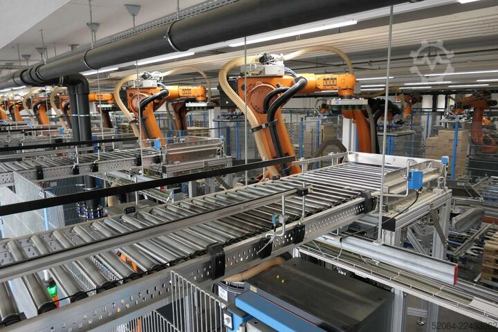 Palletizing system with KUKA robots KUKA Automatische Palettieranlage