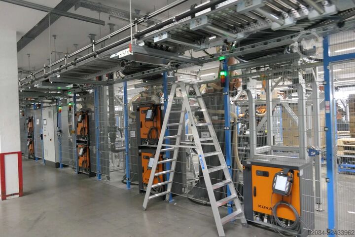 Palletizing system with KUKA robots KUKA Automatische Palettieranlage