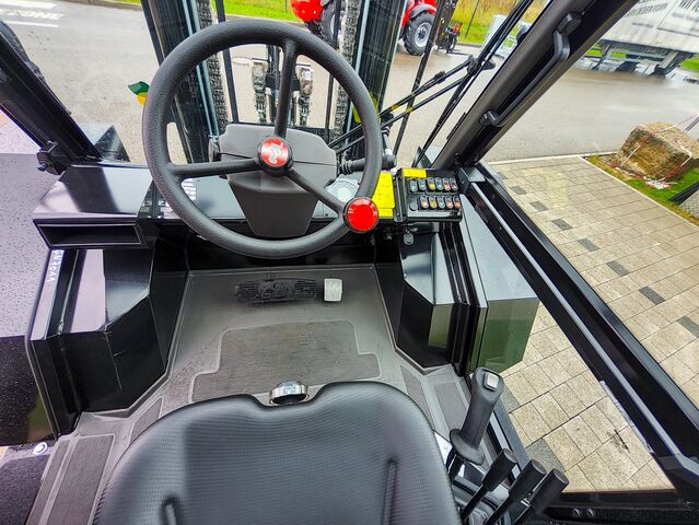 All-terrain forklift Manitou M 50-4