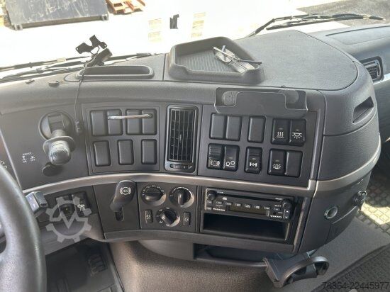 Standard SZM VOLVO FH 460 6X2 MANUAL TACHO ANALOG
