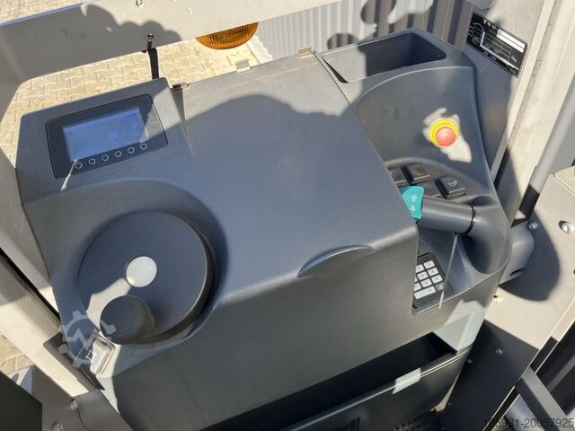 Medium Lift Order Picker Jungheinrich EKS110