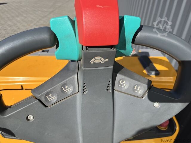 Electric Pallet Truck Jungheinrich EJC20