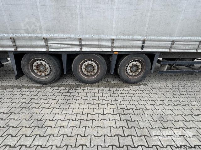 Auflieger mit Pritsche & Plane Schmitz Cargobull Curtainsider Standard