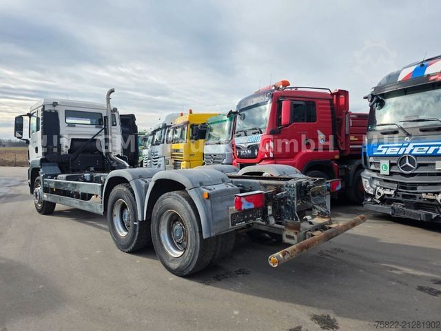 LKW-Fahrgestell MAN TGS 33.320 / WENIG KM / 6X4 / Full Steel /Manual