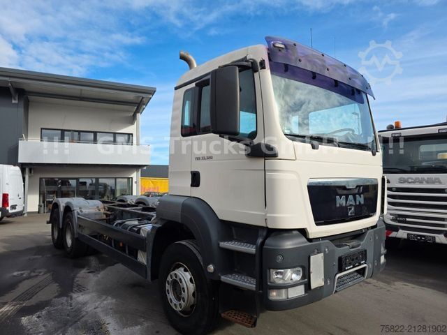LKW-Fahrgestell MAN TGS 33.320 / WENIG KM / 6X4 / Full Steel /Manual