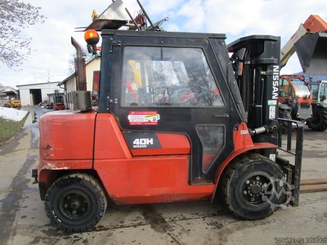 Dieselstapler Nissan 4 Ton.-Triplex-FH 4,5m + Seitenschieber