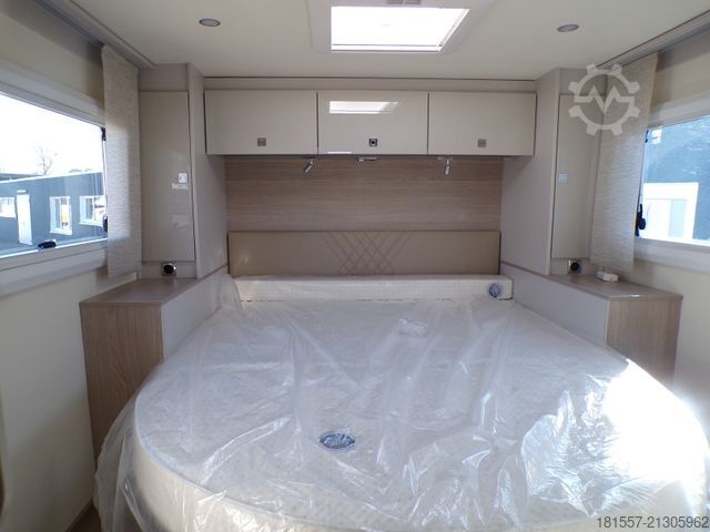 Teilintegriertes Wohnmobil BÜRSTNER Lineo T 700 Tageszulassung / Active, Xenon, Isof