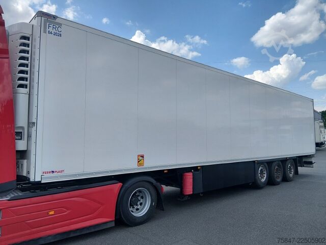 Isolated box semitrailer Schmitz Cargobull SKO 24/L - 13.4 FP Cool V7 DS/BB Pharma