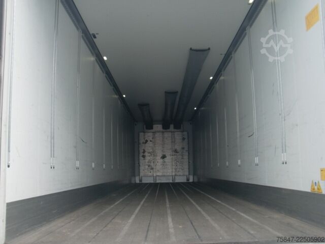 Isolated box semitrailer Schmitz Cargobull SKO 24/L - 13.4 FP Cool V7 DS/BB Pharma