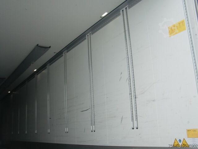 Isolated box semitrailer Schmitz Cargobull SKO 24/L - 13.4 FP Cool V7 DS/BB Pharma