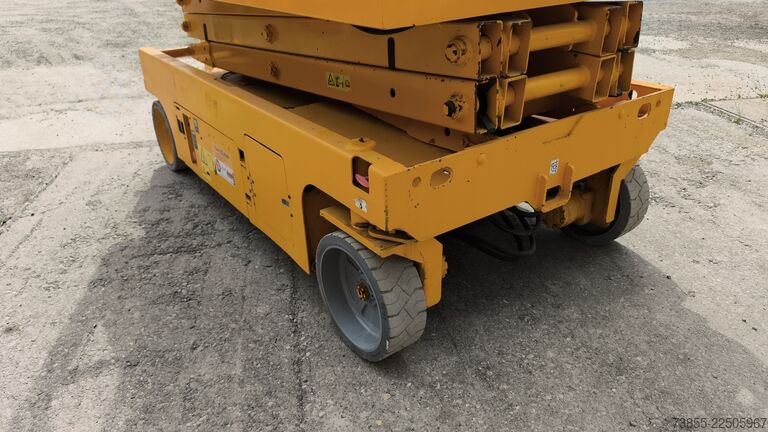 Scissor Lift Genie GS-2046