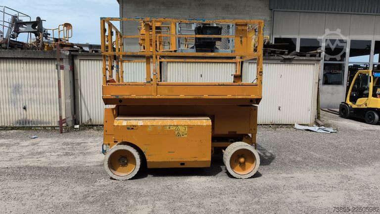 Scissor Lift Genie GS-3268 DC
