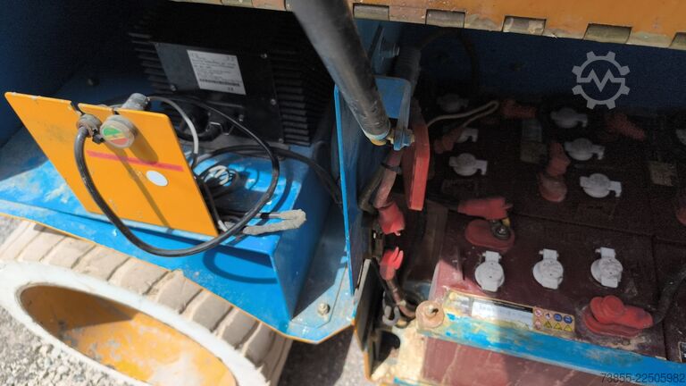 Scissor Lift Genie GS-3268 DC
