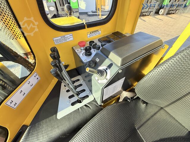 Four-way forklift Combilift C3000 GAS TRIPLEX 7600MM FREE-LIFT