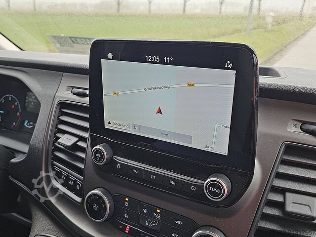 High-roof van FORD TRANSIT 2.0 L3H3 Navi Trekhaak