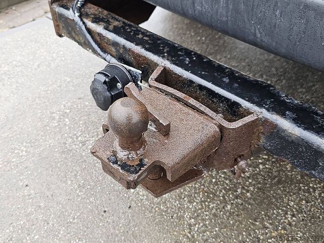 High-roof van MERCEDES-BENZ SPRINTER 319 CDI 3.0 V6 AUT. L2H2