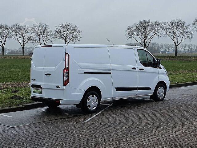 High-roof van FORD TRANSIT CUSTOM 2.0 L2H1 Navi Airco