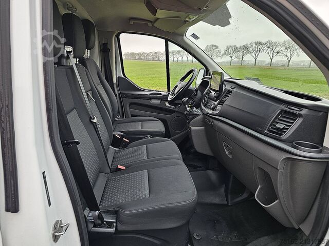 High-roof van FORD TRANSIT CUSTOM 2.0 L2H1 Navi Airco