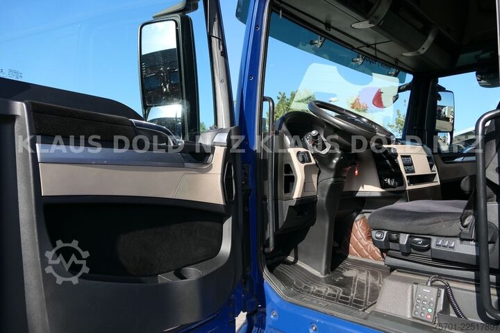 Swap body truck MAN TGX 26.430 BDF Retarder Lift-/Lenkachse Navi