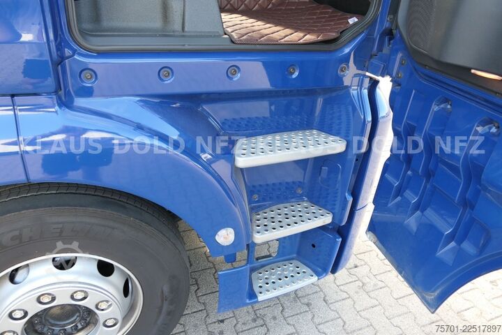 Swap body truck MAN TGX 26.430 BDF Retarder Lift-/Lenkachse Navi