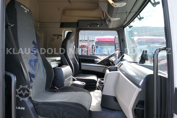 Flatbed truck with tarp MAN TGM 18.320 Pritsche Plane LBW Euro 6