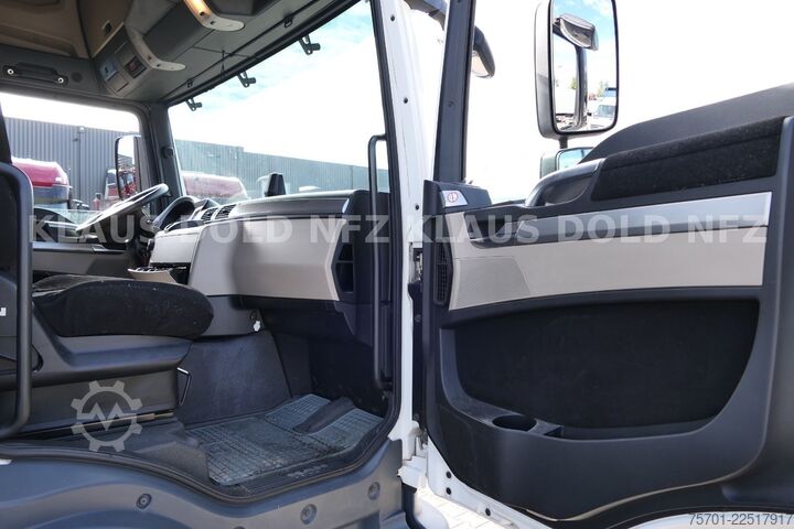 Flatbed truck with tarp MAN TGM 18.320 Pritsche Plane LBW Euro 6