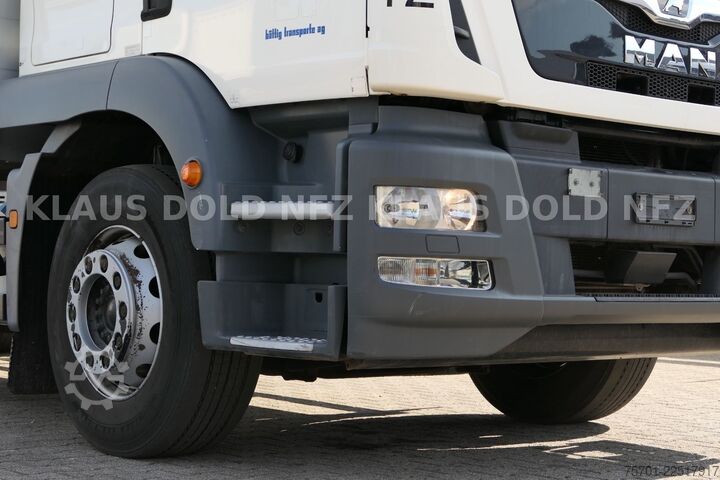 Flatbed truck with tarp MAN TGM 18.320 Pritsche Plane LBW Euro 6
