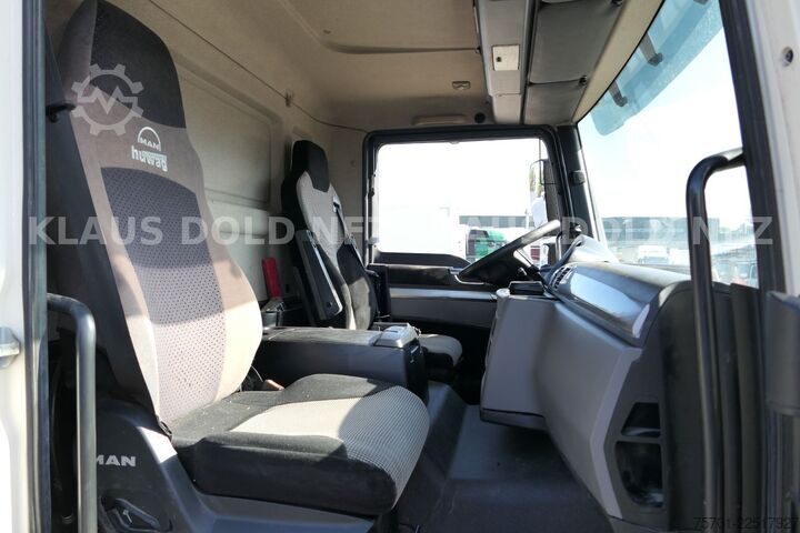 Truck chassis MAN TGM 13.290 Fahrgestell 4x4 Navi Euro 6