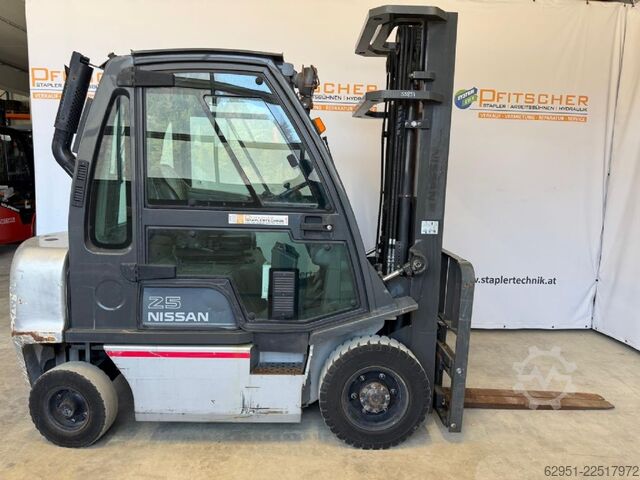 Diesel Forklift Nissan Y1D2A25Q