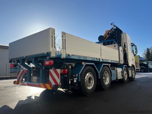 Flatbed truck VOLVO FH 540 8x2 EFFER Kran Sattelzugmaschine