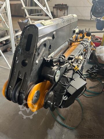 Flatbed truck VOLVO FH 540 8x2 EFFER Kran Sattelzugmaschine