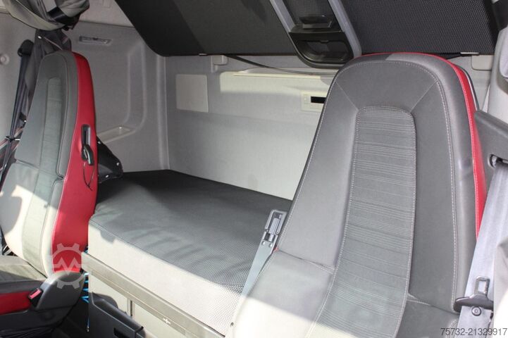 Standard tractor unit Volvo FH 500 Globe   I-Park Cool   VIN: LB   3 Stück!