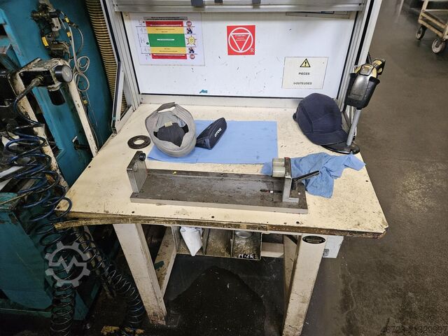 Test bench Jenoptik Hommel Etamic 