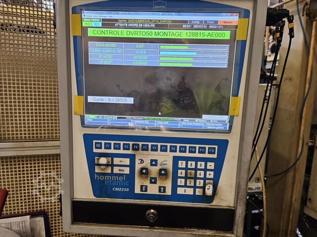 Test bench Jenoptik Hommel Etamic 