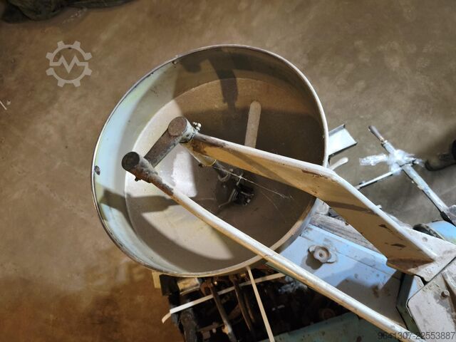 Holler packaging and dosing machine  